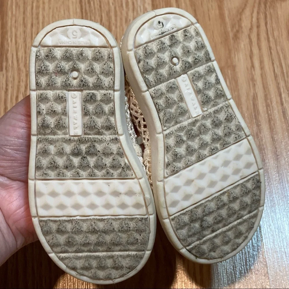 Airwalk Toddler Girls Size 5 Cream Crochet Lace Slip On Shoes Flats Cream